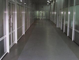 Епоксидна фарба для бетонної підлоги Epoxy Floor сіра, комплект 11,5 кг (на 12-16 м.кв) Київський лакофарбовий завод 8126805 фото