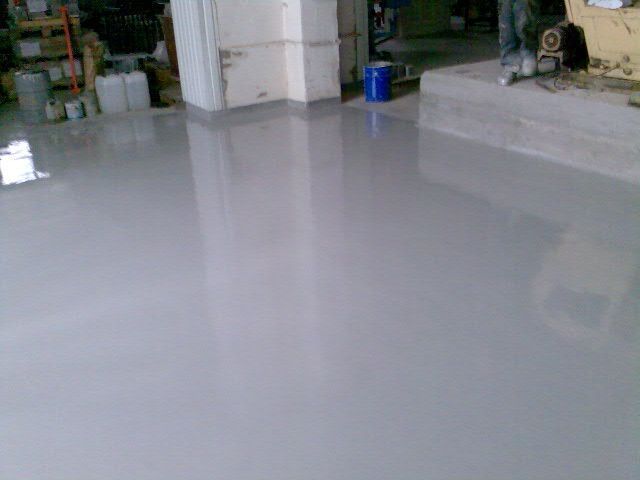 Епоксидна фарба для бетонної підлоги Epoxy Floor сіра, комплект 11,5 кг (на 12-16 м.кв) Київський лакофарбовий завод 8126805 фото