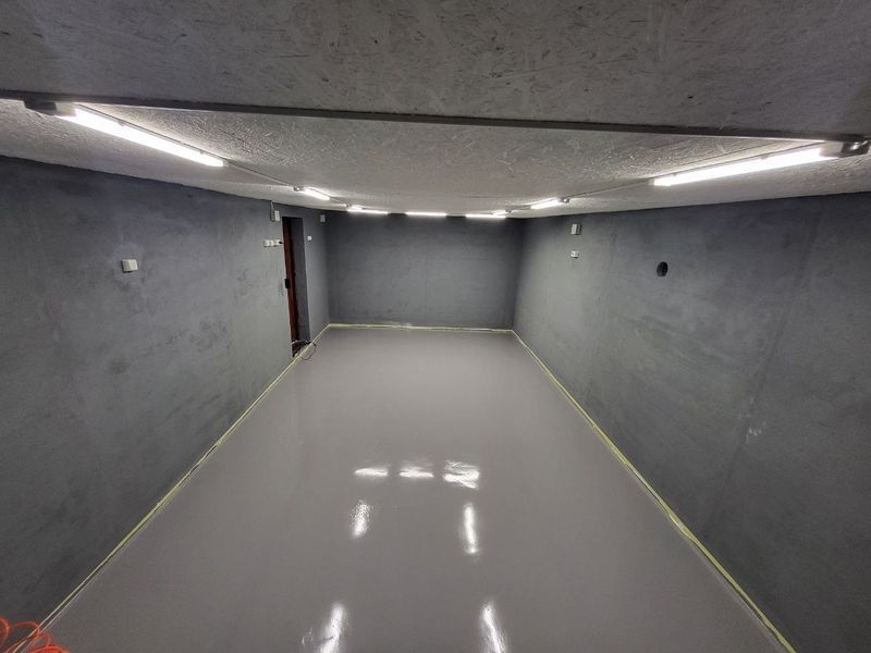 Епоксидна фарба для бетонної підлоги Epoxy Floor сіра, комплект 11,5 кг (на 12-16 м.кв) Київський лакофарбовий завод 8126805 фото